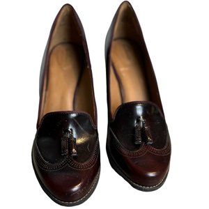 Clark's Artisan women's size 9 leather shoes w tassels and 2.75" wood heels